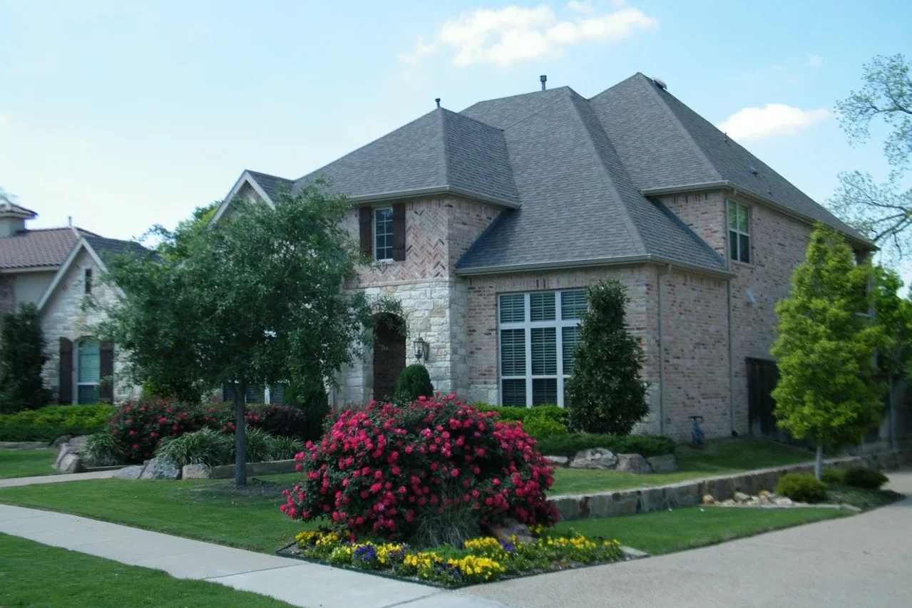 curb+appeal-1920w Improve Curb Appeal for $100 or Less | Mighty Green Lawn Care