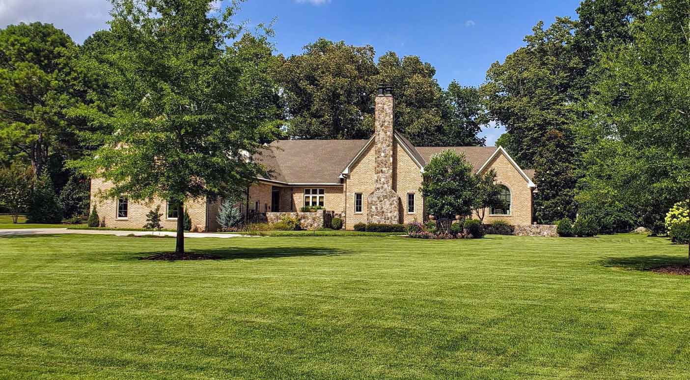 Lawn treatment service in Birmingham, AL